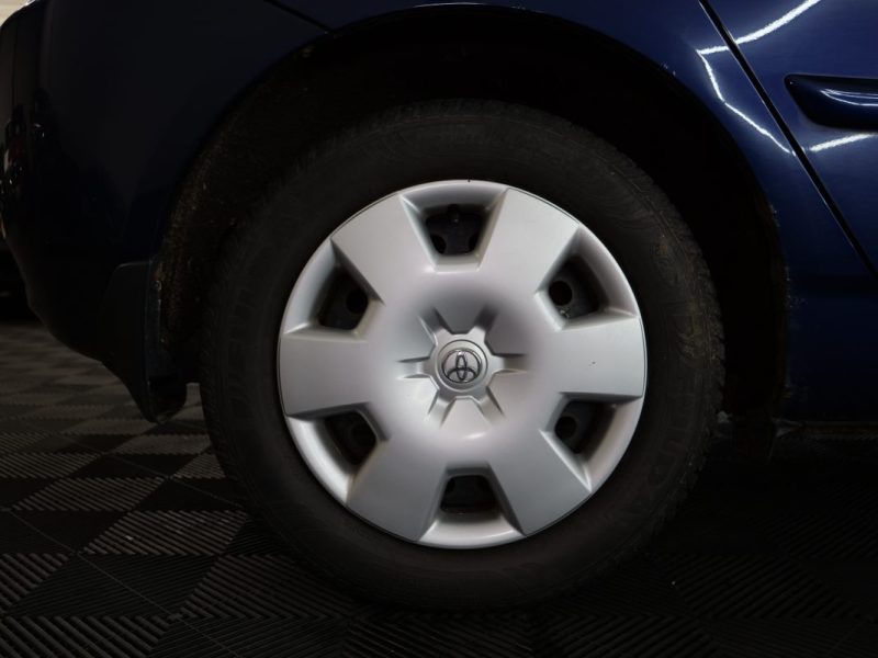 TOYOTA COROLLA 1.6 COMPACT LUNA 2003