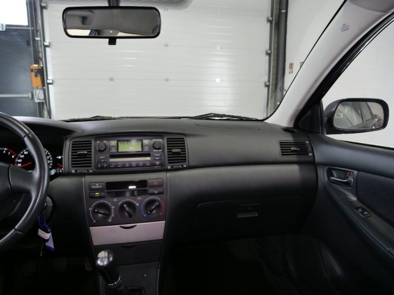 TOYOTA COROLLA 1.6 COMPACT LUNA 2003