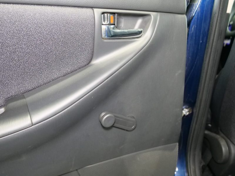 TOYOTA COROLLA 1.6 COMPACT LUNA 2003