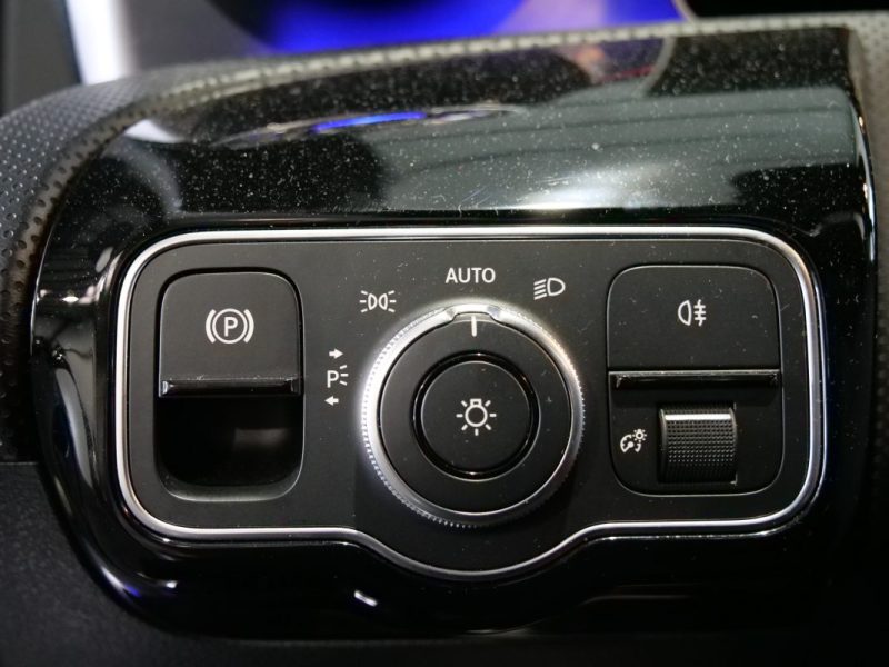 MERCEDES CLASSE A 180 D 116CH STYLE LINE 7G-DCT 2019