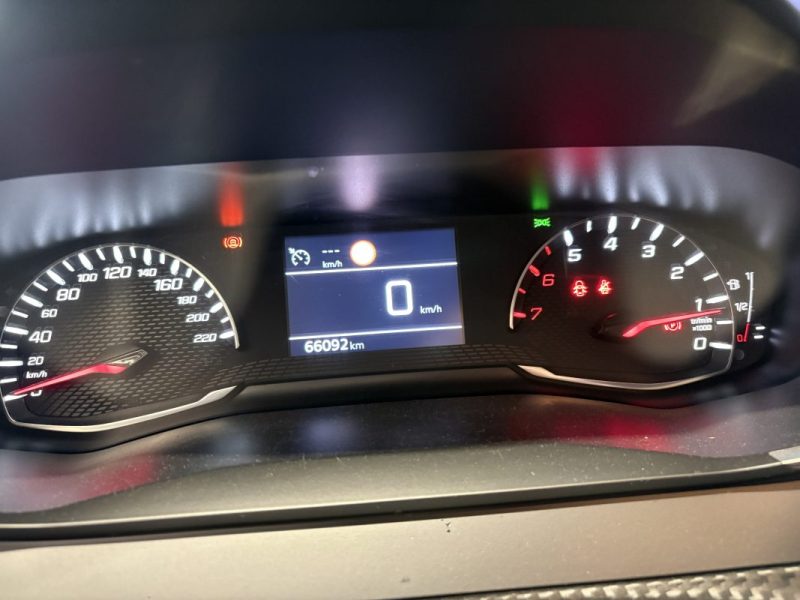 Peugeot 208  1.2 100ch 2021 -  Garantie jusqu'à  2031