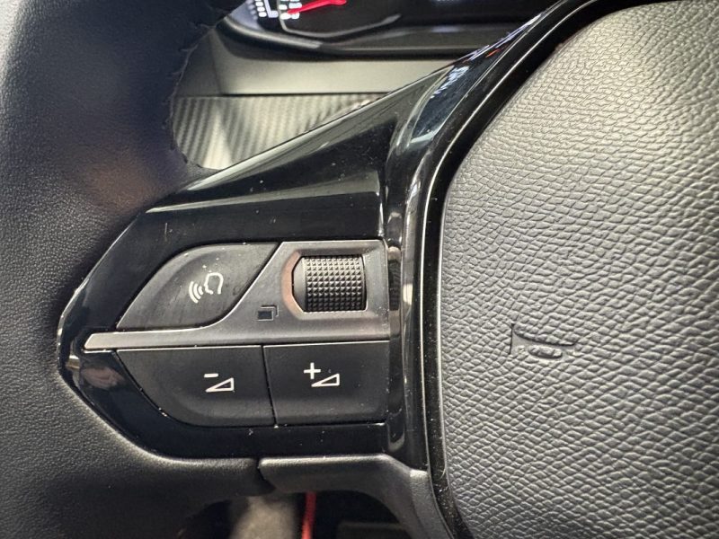 Peugeot 208  1.2 100ch 2021 -  Garantie jusqu'à  2031