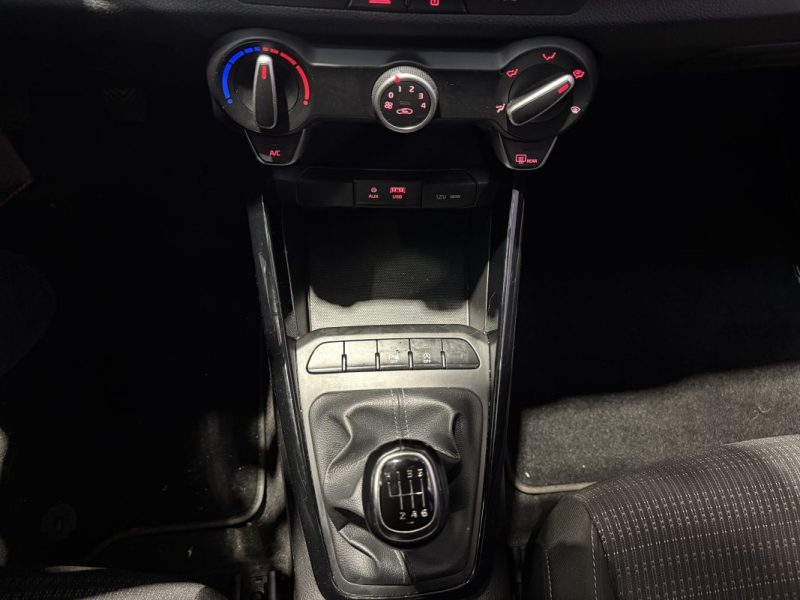 Kia stonic  1.6 CRDI 115 ACTIVE 2020 - appel carpaly -camera de recul - suivie kia