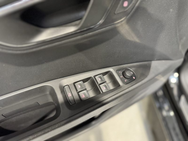 SEAT LEON 2.0 TDI 184CH FR DSG 6 T-O - DISTRI NEUVE - SUIVI COMPLET 