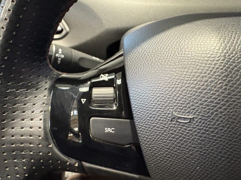 Peugeot 308 1.2 130 GT-LINE  - Carplay - feux led - suivie PSA - distribution OK  