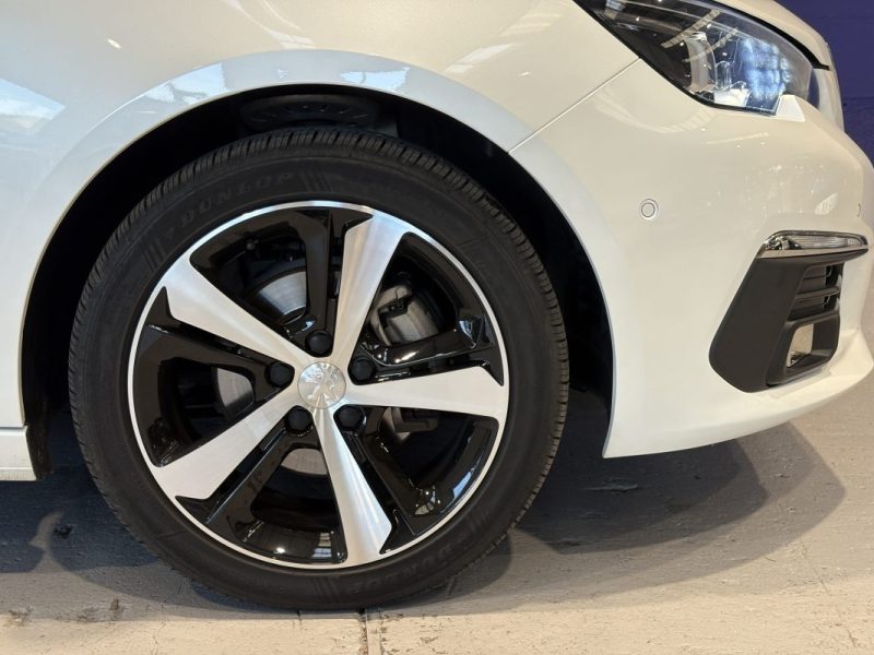 Peugeot 308 1.2 130 GT-LINE  - Carplay - feux led - suivie PSA - distribution OK  