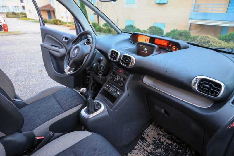 CITROEN C3 1.6 HDI90 EXCLUSIVE 2014