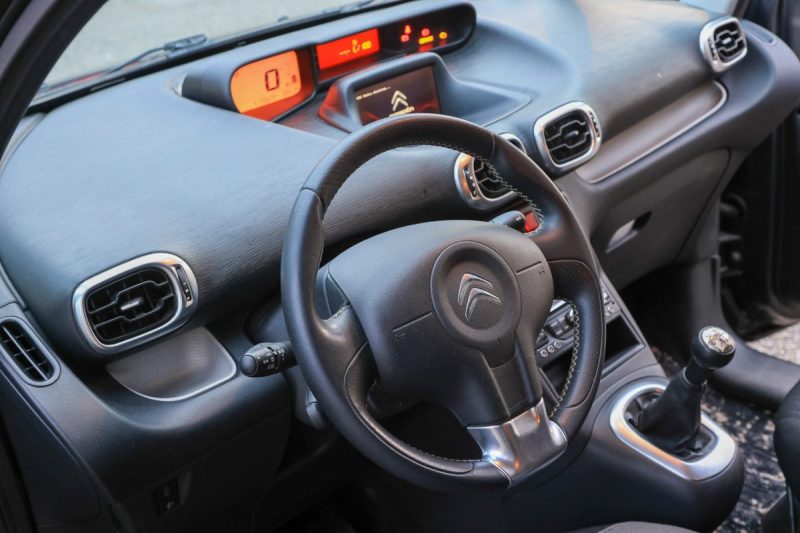 CITROEN C3 1.6 HDI90 EXCLUSIVE 2014