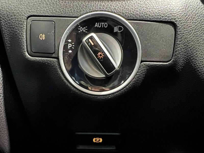 MERCEDES CLASSE B 200 CDI FASCINATION 7-G 136CV  / TOIT OUVRANT / SUIVI ENTRETIEN COMPLET