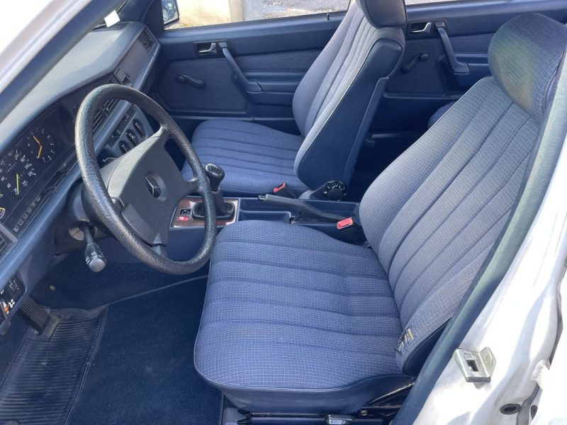 MERCEDES-BENZ 190 190E 105 CH 1985 W201 1ER Main