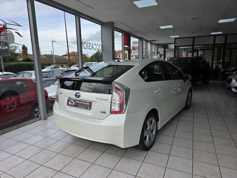 TOYOTA PRIUS 136H DYNAMIC 17 2012