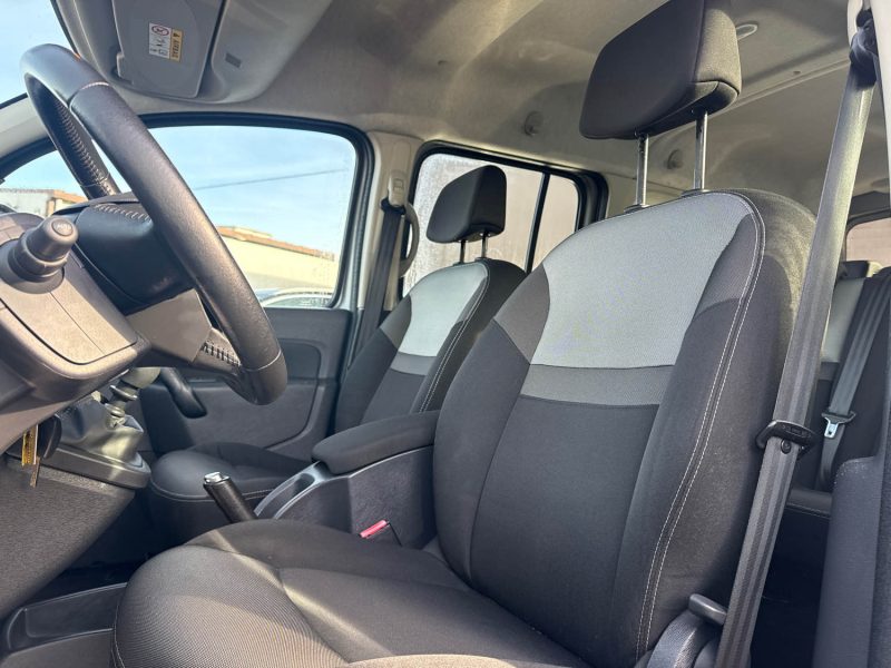 RENAULT GRAND KANGOO 1.5 DCI 110CH ENERGY INTENS 7 PLACES