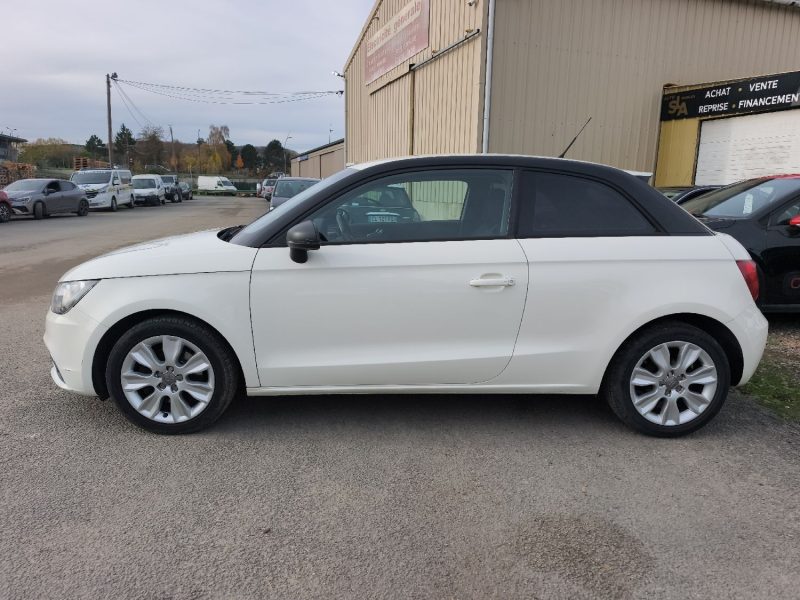 AUDI A1 1.6 TDI 105CH FAP AMBITION 2011