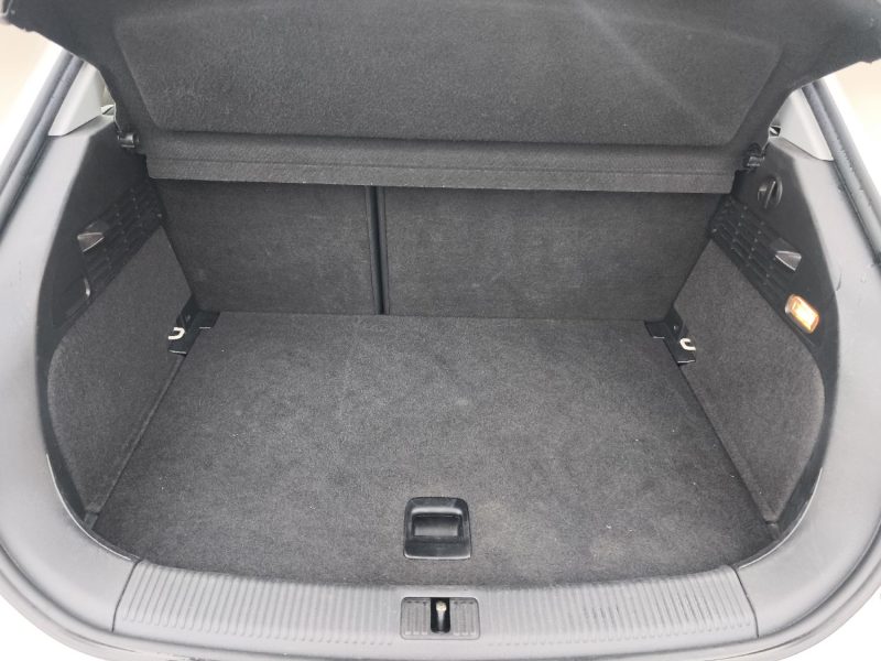 AUDI A1 1.6 TDI 105CH FAP AMBITION 2011