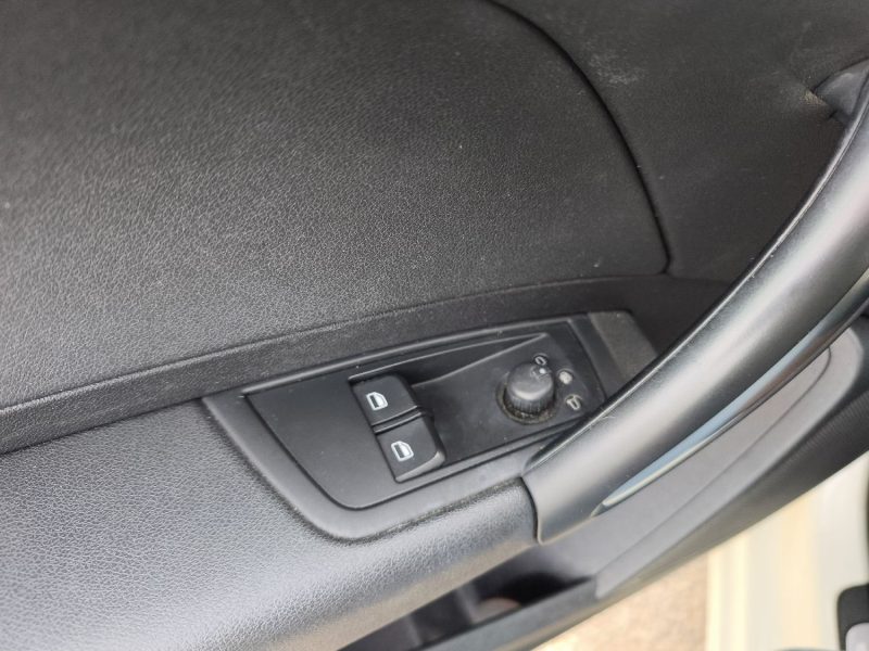 AUDI A1 1.6 TDI 105CH FAP AMBITION 2011