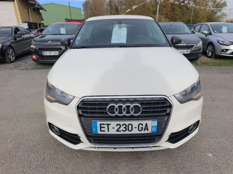 AUDI A1 1.6 TDI 105CH FAP AMBITION 2011