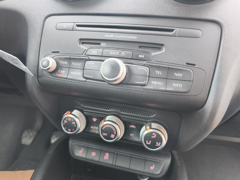 AUDI A1 1.6 TDI 105CH FAP AMBITION 2011