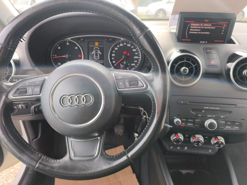 AUDI A1 1.6 TDI 105CH FAP AMBITION 2011