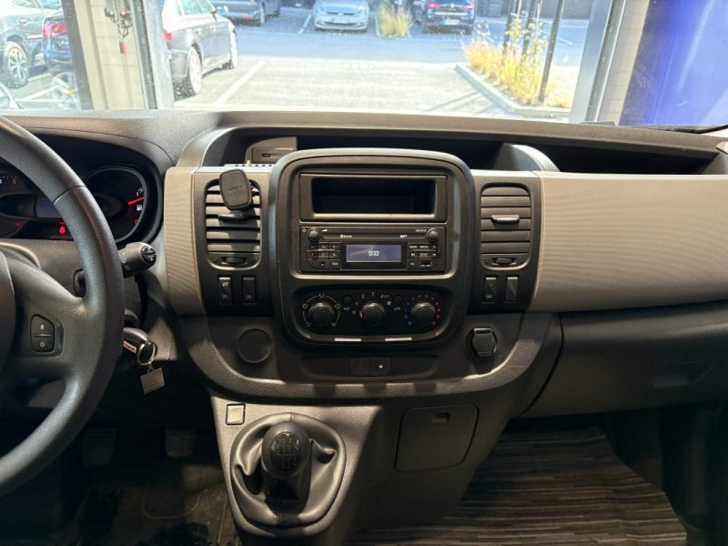 Renault Trafic  Combi  L2H1 1.6 DCI 125 ZEN 2018 - 9 Places - Radars de recul - Crochet attelage 