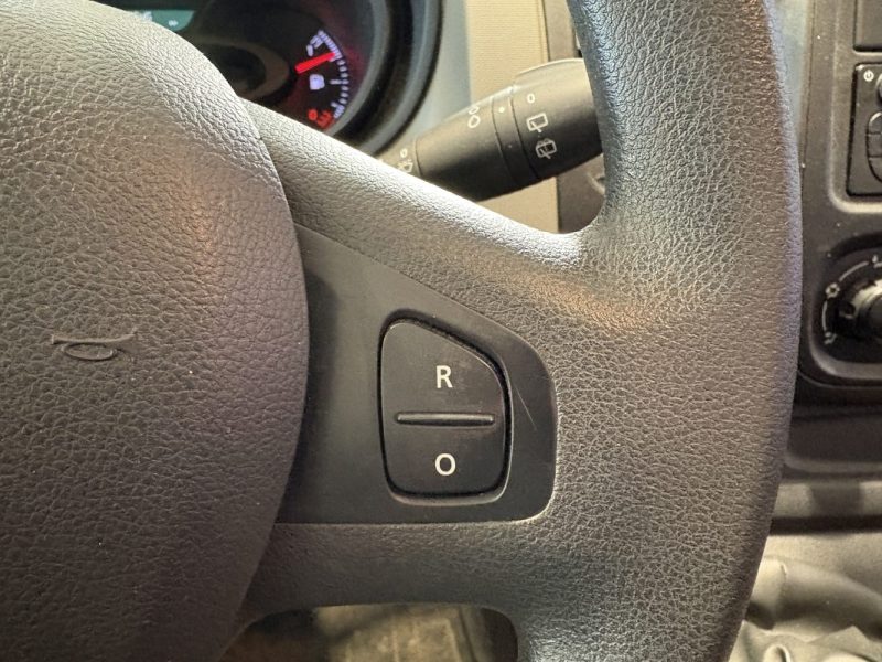 Renault Trafic  Combi  L2H1 1.6 DCI 125 ZEN 2018 - 9 Places - Radars de recul - Crochet attelage 