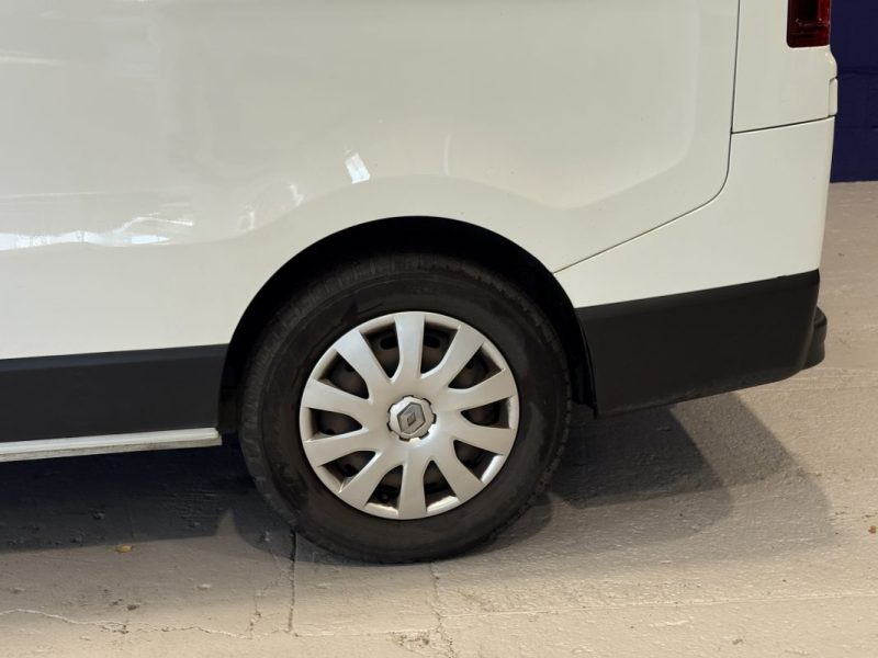 Renault Trafic  Combi  L2H1 1.6 DCI 125 ZEN 2018 - 9 Places - Radars de recul - Crochet attelage 