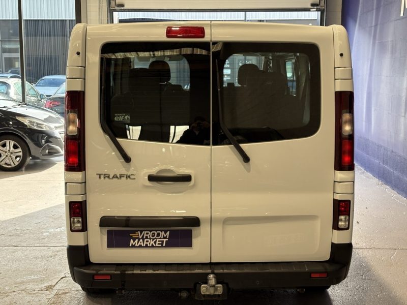 Renault Trafic  Combi  L2H1 1.6 DCI 125 ZEN 2018 - 9 Places - Radars de recul - Crochet attelage 