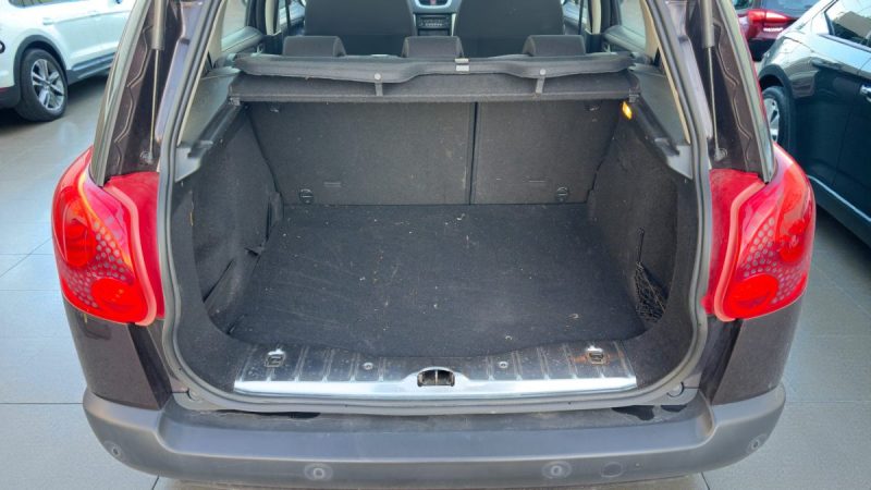 PEUGEOT  207 SW 1.4 1ER MAIN ETAT NEUF GARANTIE 6MOIS