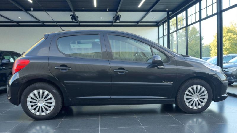 PEUGEOT  207 1.4  5PORTES 1ER MAIN TOIT PANORAMIQUE, CLIM AUTO, REGULATEUR