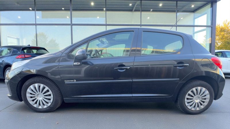 PEUGEOT  207 1.4  5PORTES 1ER MAIN TOIT PANORAMIQUE, CLIM AUTO, REGULATEUR