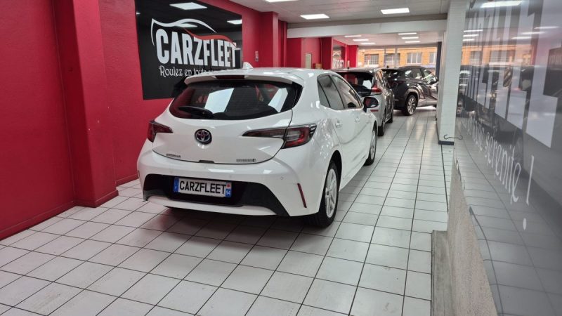 TOYOTA COROLLA BERLINE 122cv DYNAMIC BUSINESS/1 ERE MAIN/TVA RECUPERABLE