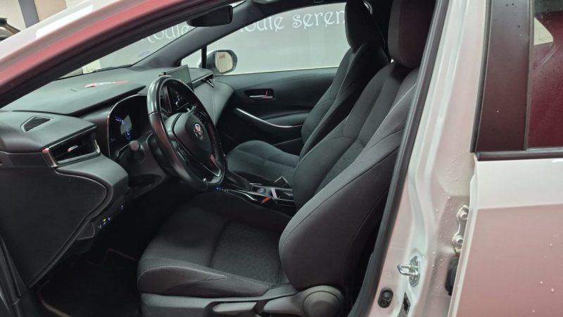 TOYOTA COROLLA BERLINE 122cv DYNAMIC BUSINESS/1 ERE MAIN/TVA RECUPERABLE