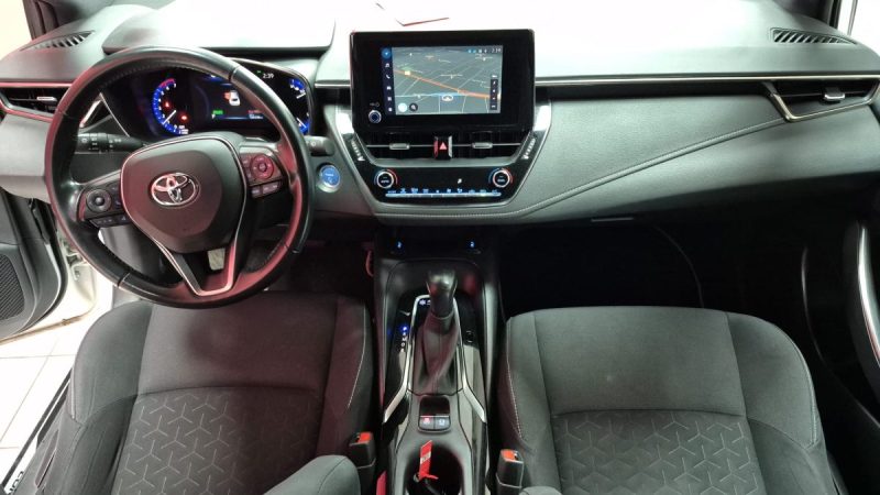 TOYOTA COROLLA BERLINE 122cv DYNAMIC BUSINESS/1 ERE MAIN/TVA RECUPERABLE