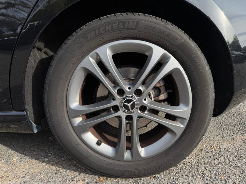 MERCEDES CLASSE A 180 136CH BUSINESS ENTRETIEN SUIVI