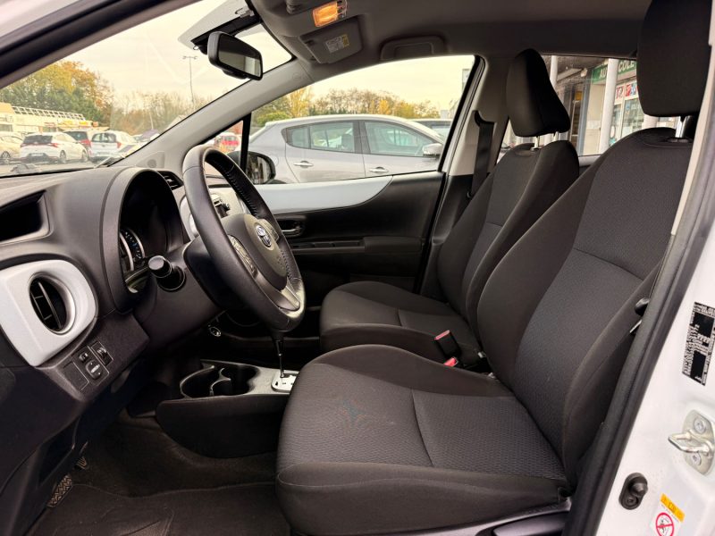 TOYOTA YARIS III  1.5 VVTI 16V HSD HYBRID 100H E-CVT 75 CV - 1ÈRE MAIN -HISTORIQUE DISPONIBLE - GARANTIE 12 MOIS 