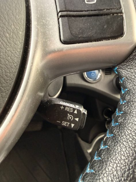 TOYOTA YARIS III  1.5 VVTI 16V HSD HYBRID 100H E-CVT 75 CV - 1ÈRE MAIN -HISTORIQUE DISPONIBLE - GARANTIE 12 MOIS 