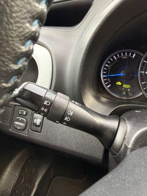 TOYOTA YARIS III  1.5 VVTI 16V HSD HYBRID 100H E-CVT 75 CV - 1ÈRE MAIN -HISTORIQUE DISPONIBLE - GARANTIE 12 MOIS 