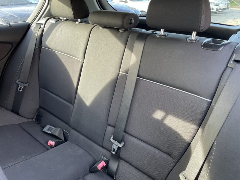 BMW SERIE 1 E87 116D 2.0D - 16V TURBO 2010