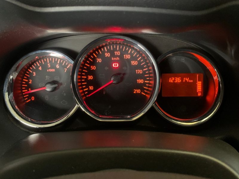 DACIA DUSTER 1.5 DCI 110CH BLACK TOUCH 4X2 1er MAIN 