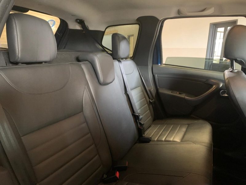 DACIA DUSTER 1.5 DCI 110CH BLACK TOUCH 4X2 1er MAIN 