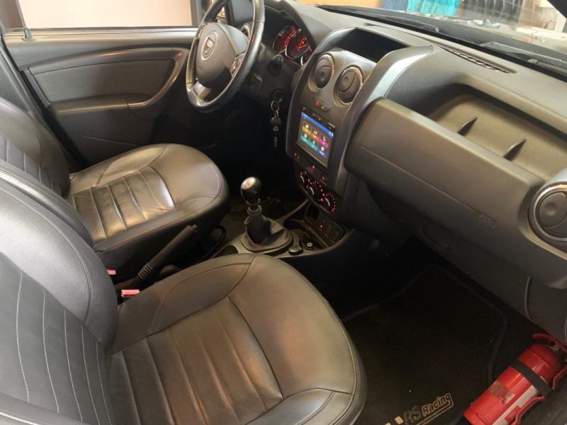 DACIA DUSTER 1.5 DCI 110CH BLACK TOUCH 4X2 1er MAIN 