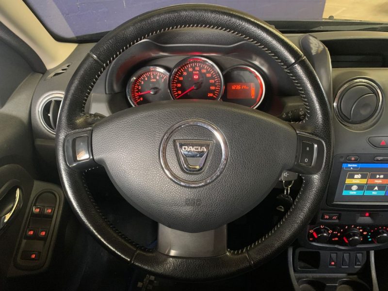 DACIA DUSTER 1.5 DCI 110CH BLACK TOUCH 4X2 1er MAIN 