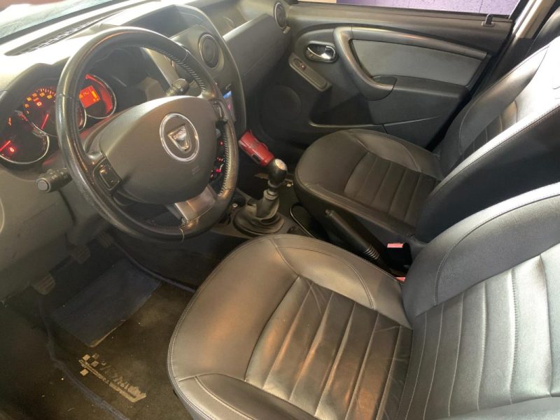 DACIA DUSTER 1.5 DCI 110CH BLACK TOUCH 4X2 1er MAIN 