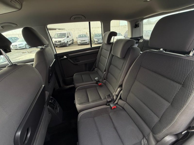 VOLKSWAGEN TOURAN 1.6 TDI 105 TRENDLINE 7 PLACES GARANTIE 12 MOIS