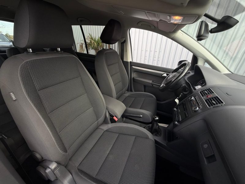 VOLKSWAGEN TOURAN 1.6 TDI 105 TRENDLINE 7 PLACES GARANTIE 12 MOIS