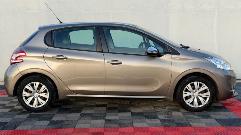 PEUGEOT 208 1.2 VTI 82 Cv URBAN SOUL 5P 2013