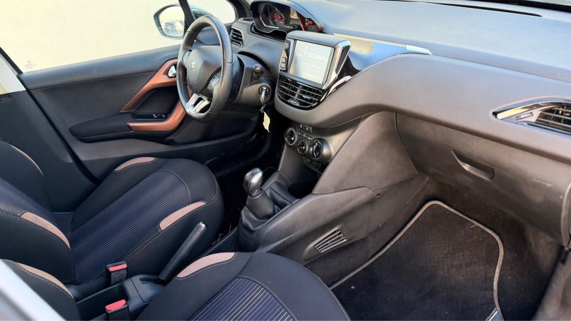PEUGEOT 208 1.2 VTI 82 Cv URBAN SOUL 5P 2013