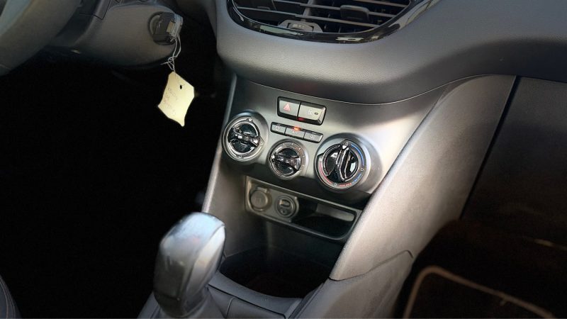 PEUGEOT 208 1.2 VTI 82 Cv URBAN SOUL 5P 2013