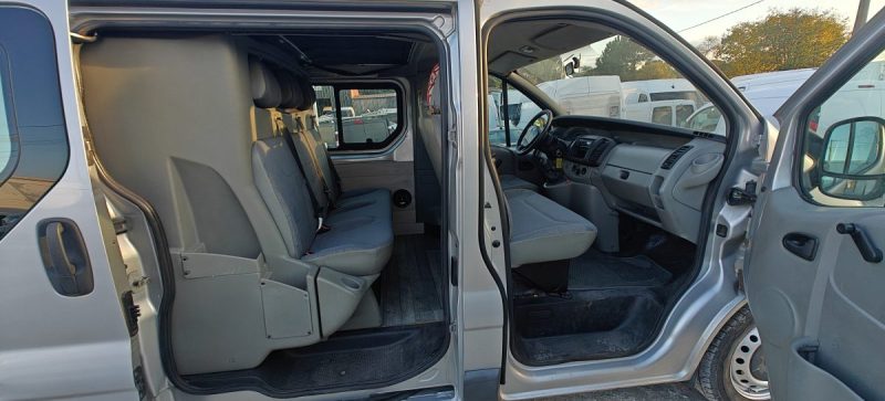 RENAULT TRAFIC GENERIQUE L2H1 CABINE APROFONDIE 2.5DCI 140  GENERIQUE L2H1 CA 2.5DCI 140 2005