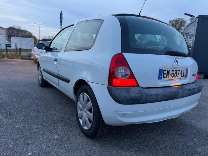 RENAULT CLIO CLIO CONFORT DYNAMIQUE 1.5DCI 70 2006