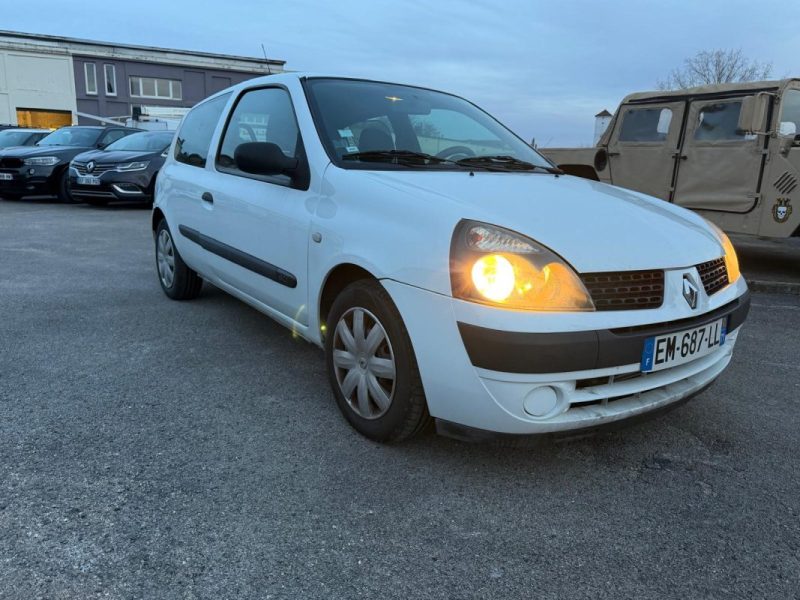 RENAULT CLIO CLIO CONFORT DYNAMIQUE 1.5DCI 70 2006